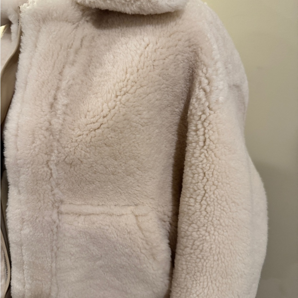 Jacquemus Off-White Le Papier 'Le Manteau Pastre' Shearling Coat XS - Picture 3 of 9